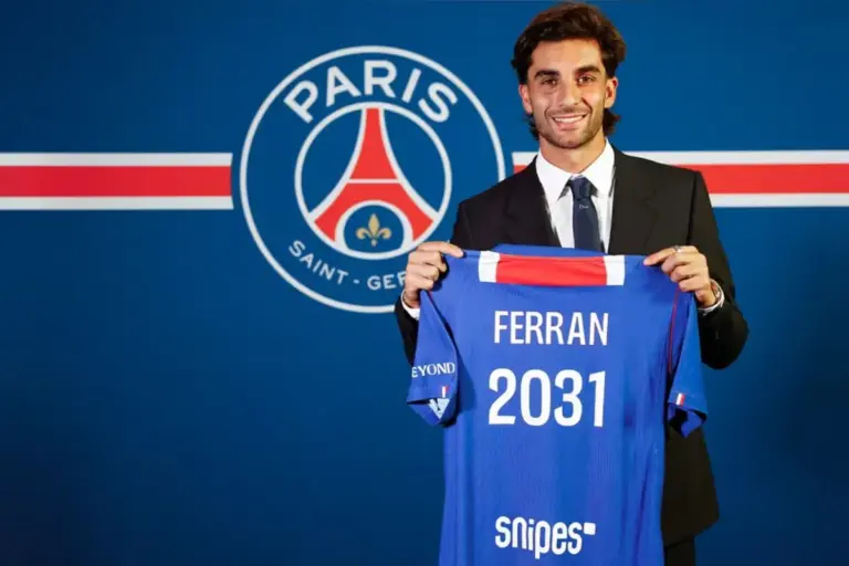 Ferran Torres resmi ke PSG setelah meninggalkan Barcelona